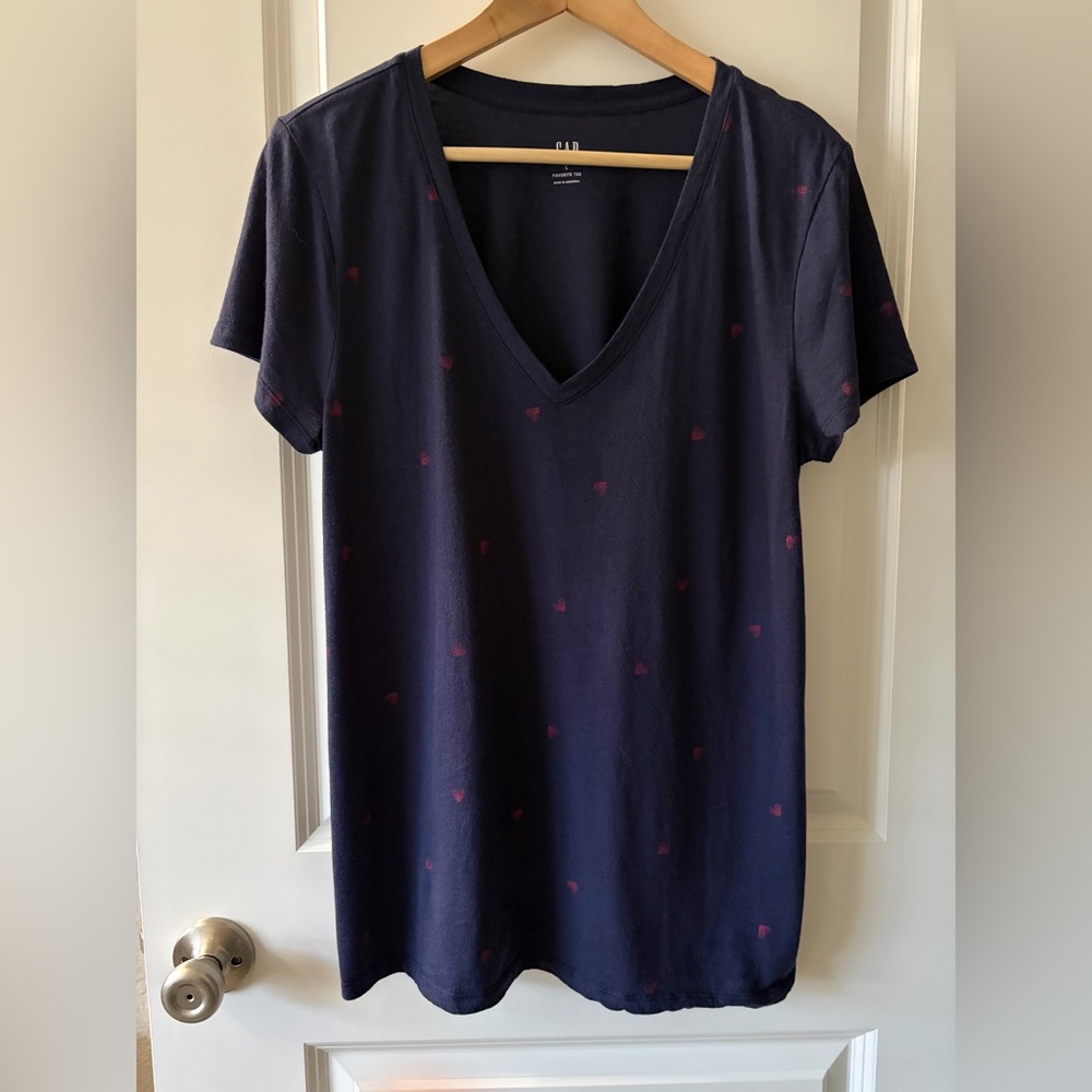 GAP Navy Blue V-Neck Tee with Heart Print